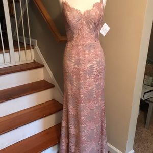 STEAL!! Blush Bridesmaid Lace Maxi Dress Women’s